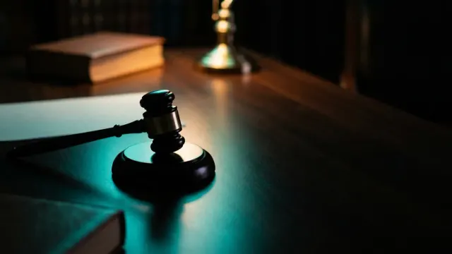 Zakaz dokonywania czynności prawnych z samym sobą